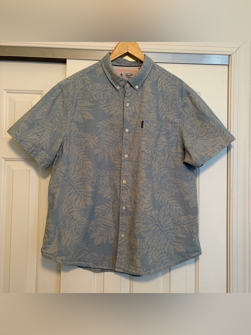 Penguin Short-Sleeve Button-Down Leaf Print Shirt Light Blue/Tan, *Marked XXL